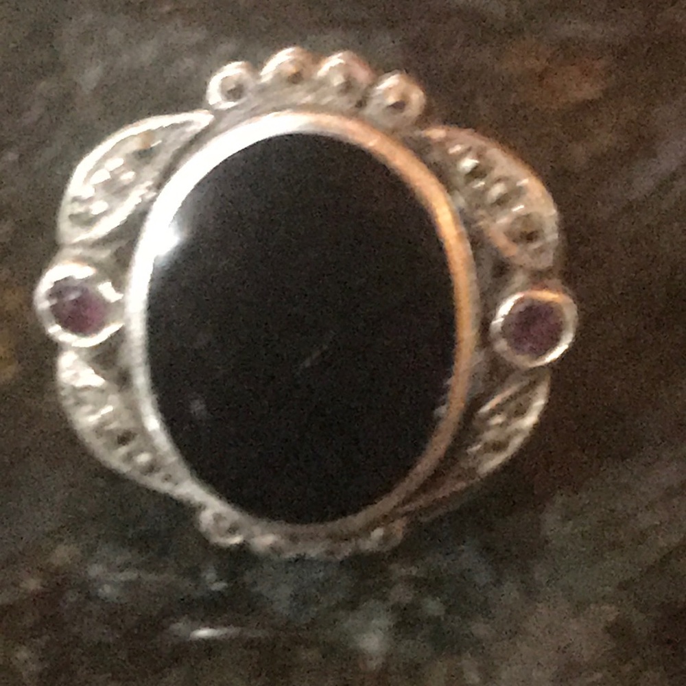 Black onyx and marcasite ring🌺